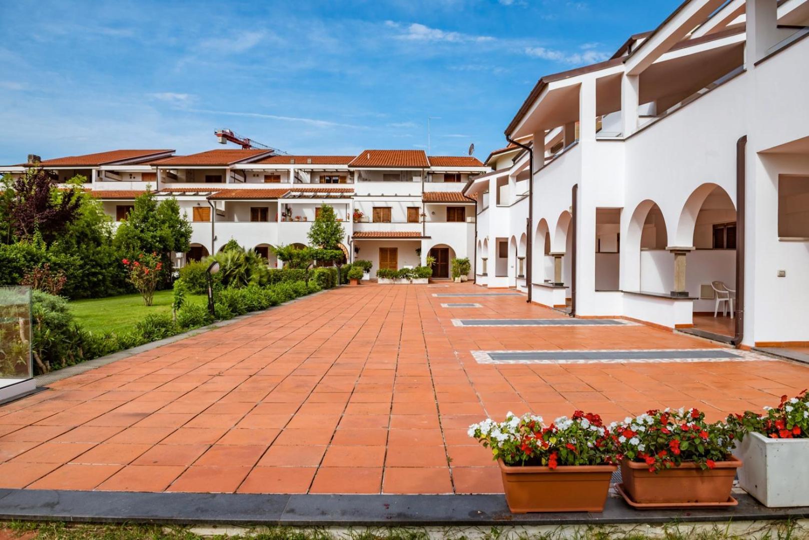 Residence Elle San Benedetto del Tronto Bagian luar foto